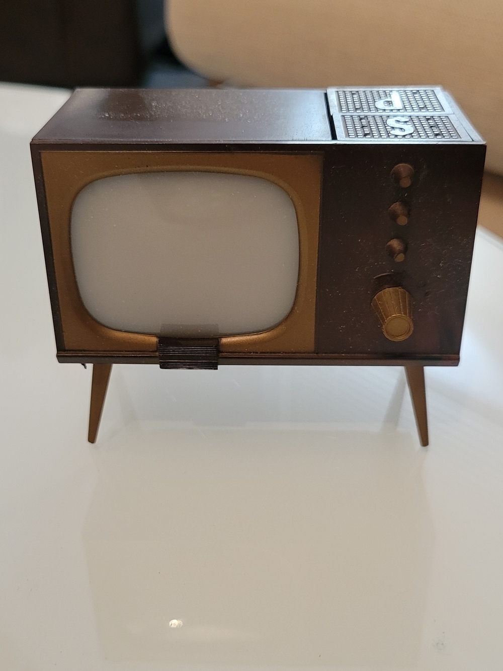 Retro Mini TV Salt And Pepper Shaker - Brown & Gold
